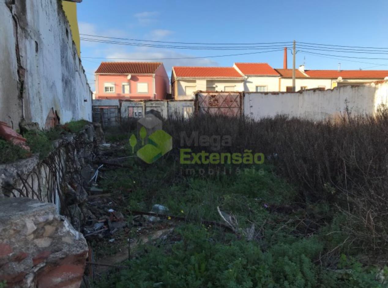 2 plots of land with an area of 547 m2, near Cadaval. Bank Property!