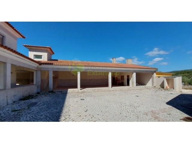 6-Bedr. House, Alcobaça, on 3000 m plot, with pool