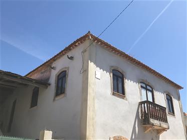 Chalet restaurado de 4 dormitorios en el municipio de Cadaval 