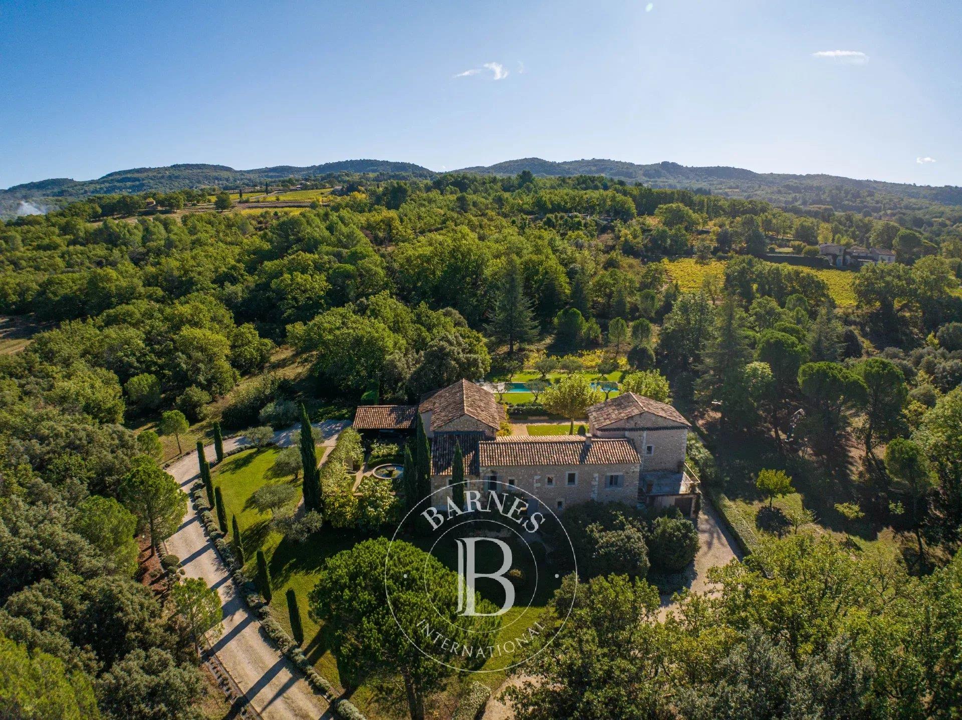Bonnieux - Exceptional Mas - 6 Bedrooms - Pool - Wooded Park - Luberon