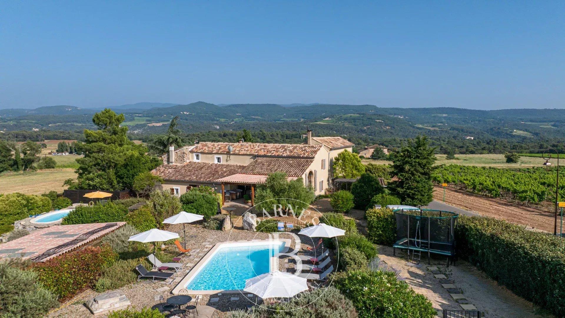 Roussillon - Renovated Farmhouse With 3 Guesthouses - 2 Swimming Pools