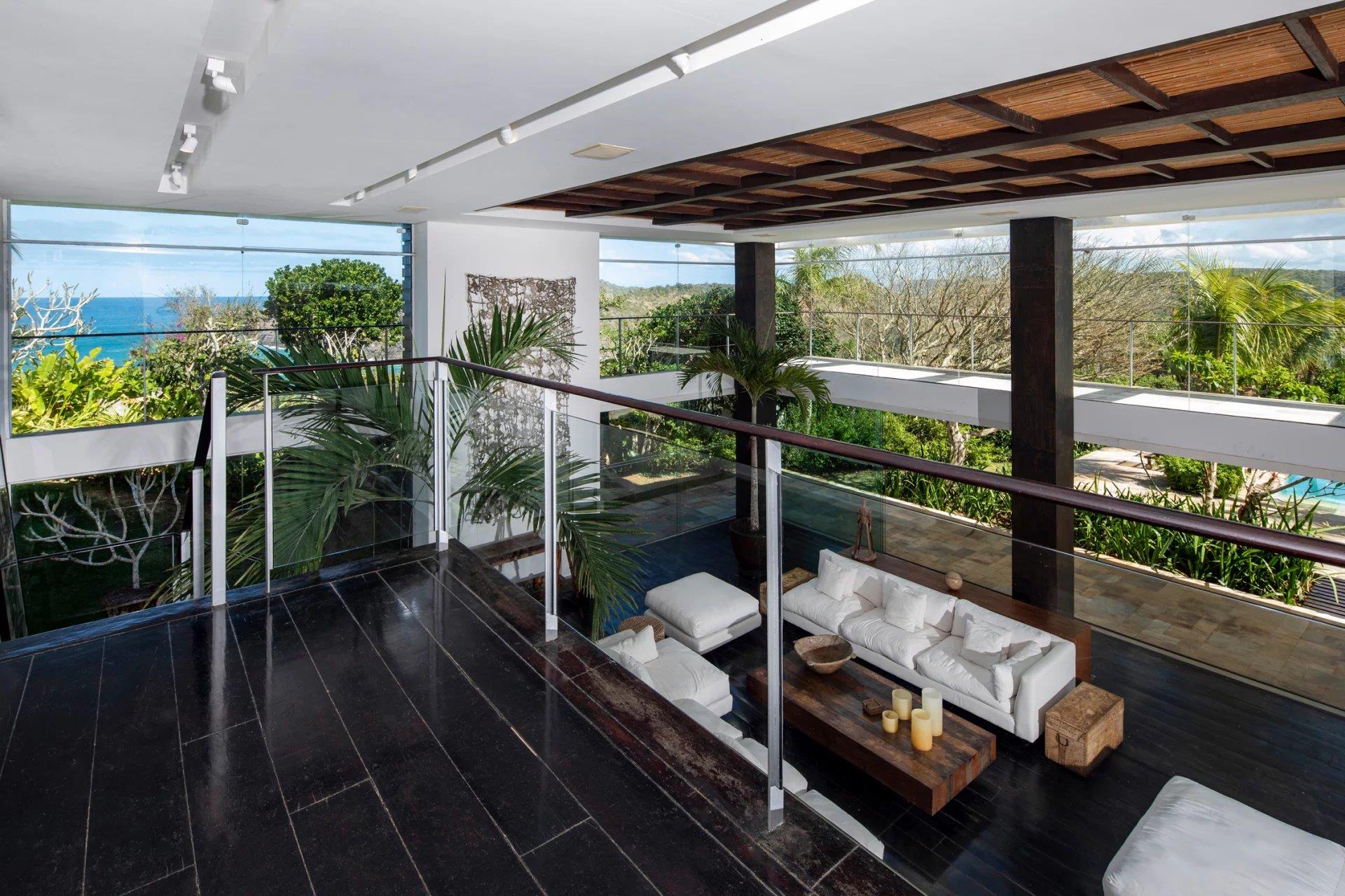 Buz009 - Beautiful 5 bedroom luxury villa in Ferradura