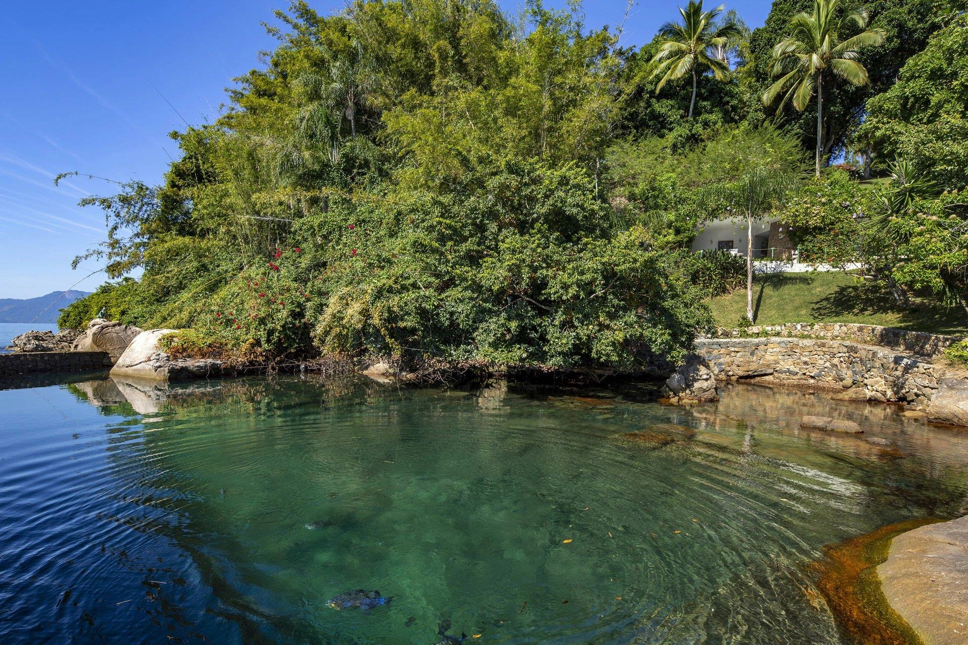Ang101 - Island in Angra dos Reis