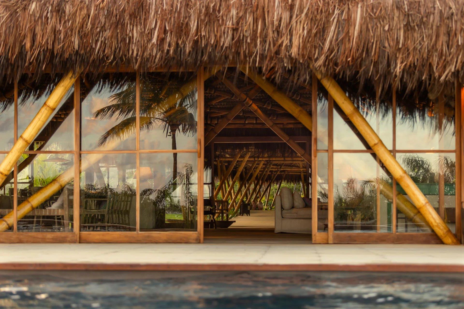 Bah176 – Beachfront villa in Serra Grande, Bahia