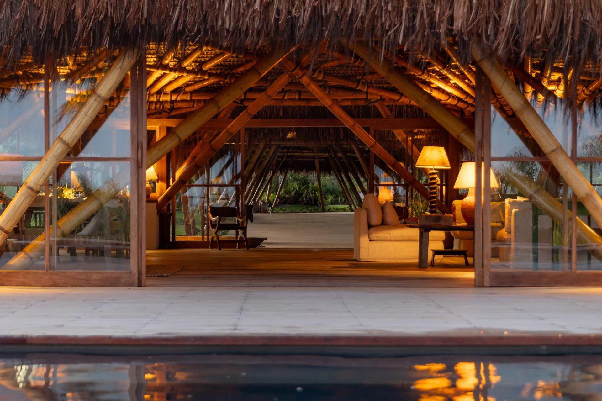 Bah176 – Beachfront villa in Serra Grande, Bahia