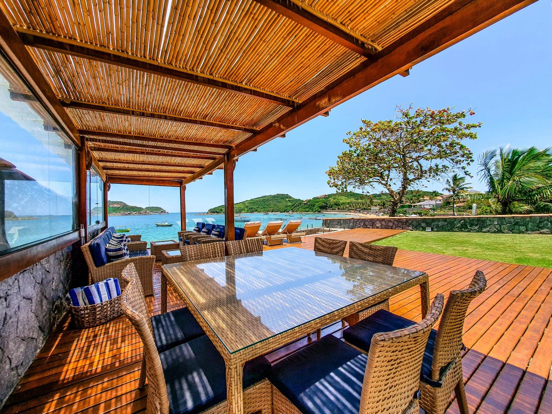 Buz057 - Beautiful beachfront house in Ferradura, in Búzios