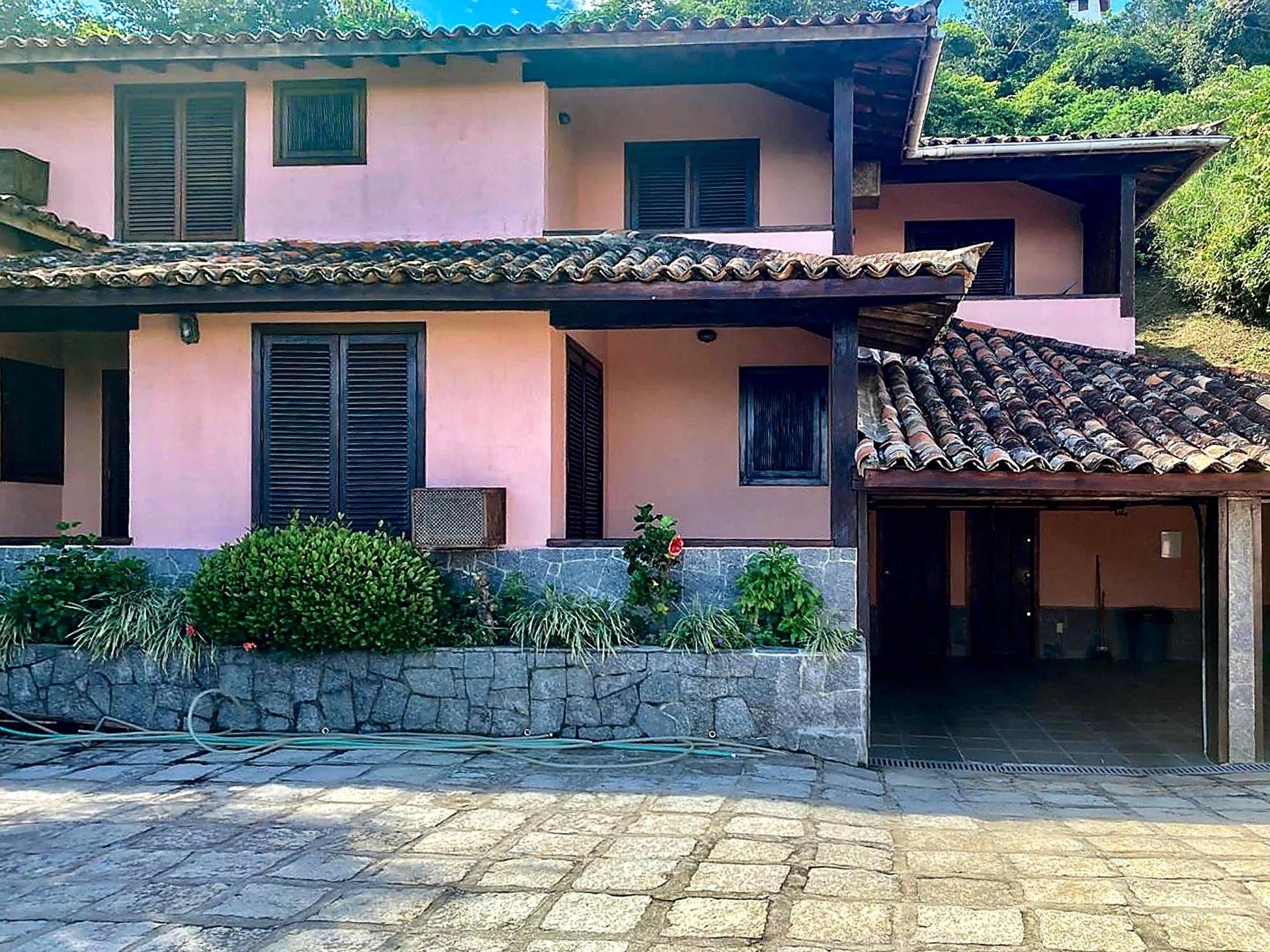 Buz050 - House with views in Joao Fernandes, Buzios