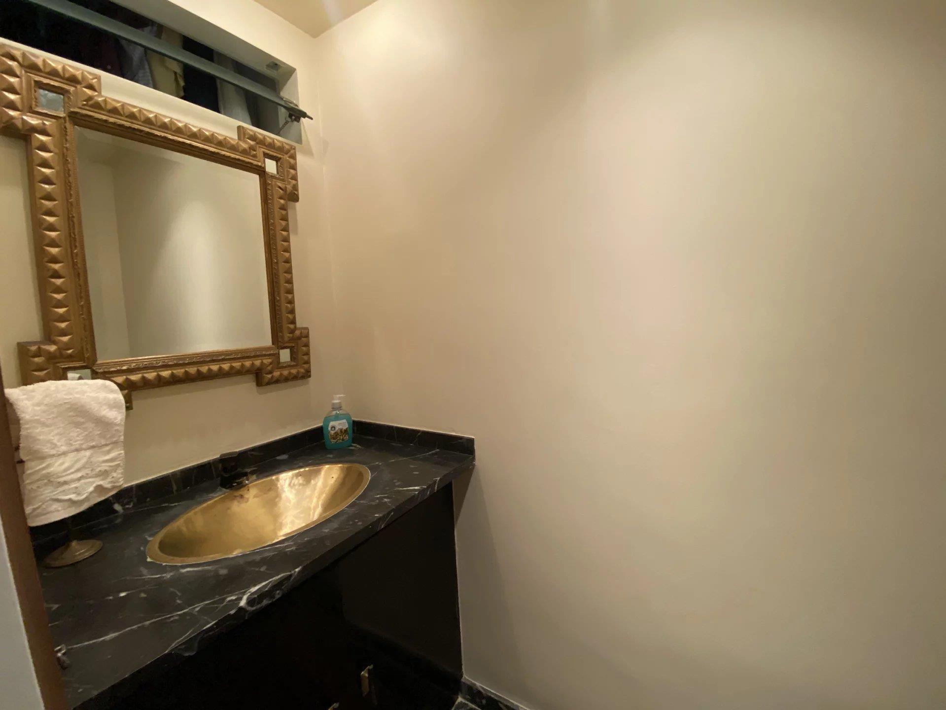 Rio213 - Classic 3-bedroom apartment in Leblon