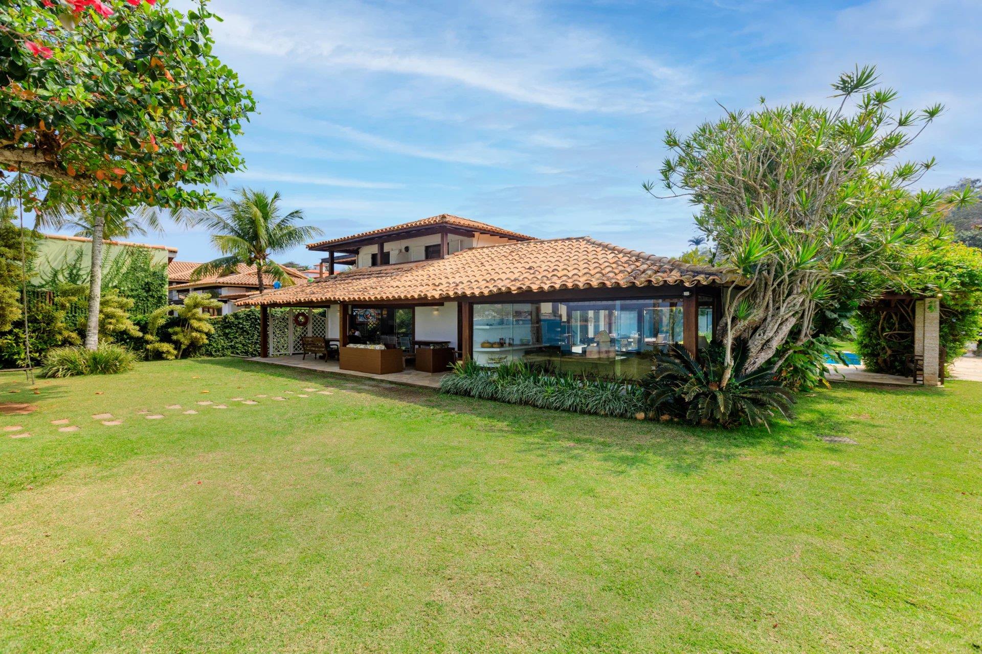 Buz029 - Prestigious house in front of the sea in Búzios