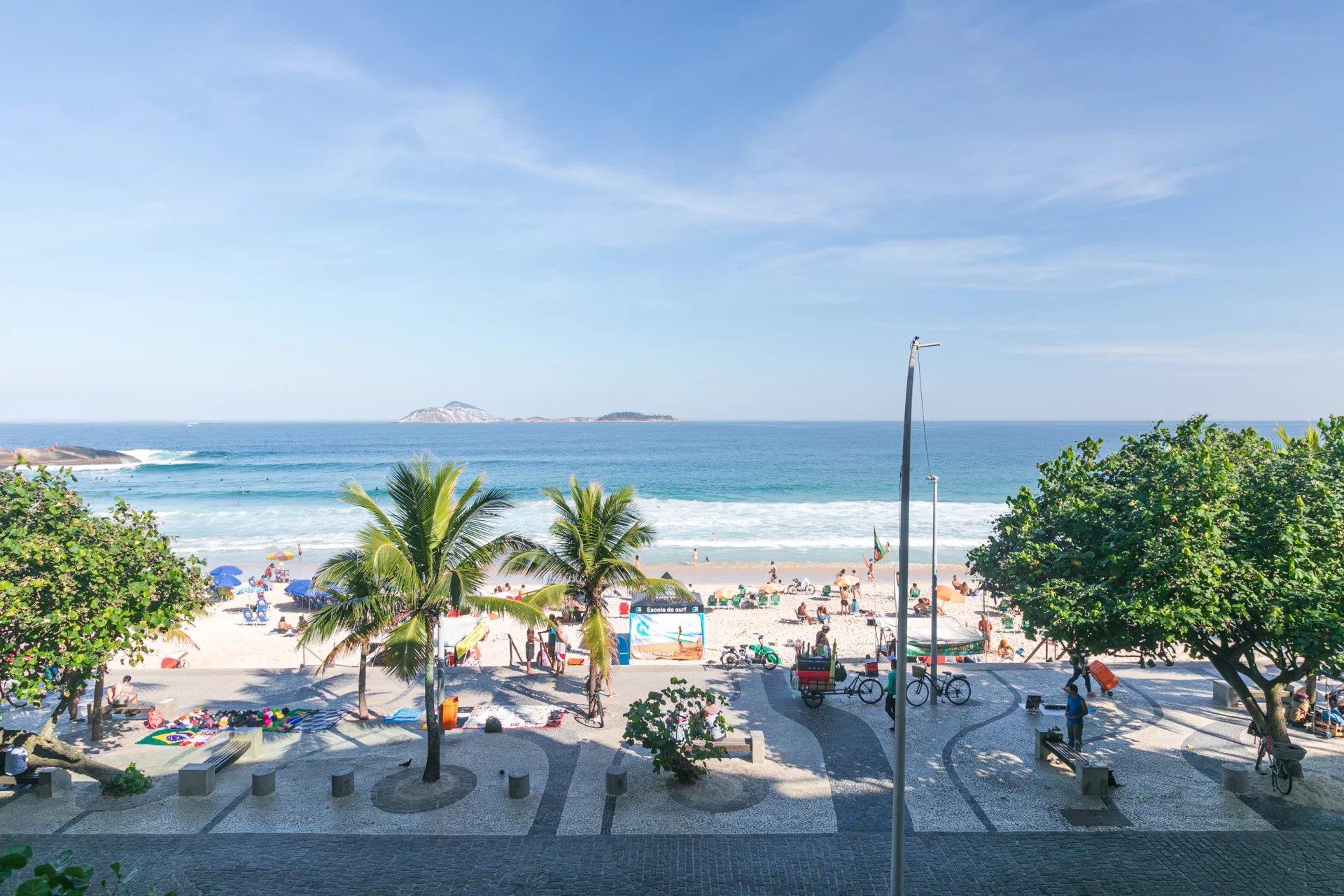 Rio276 - Large apartment in Arpoador