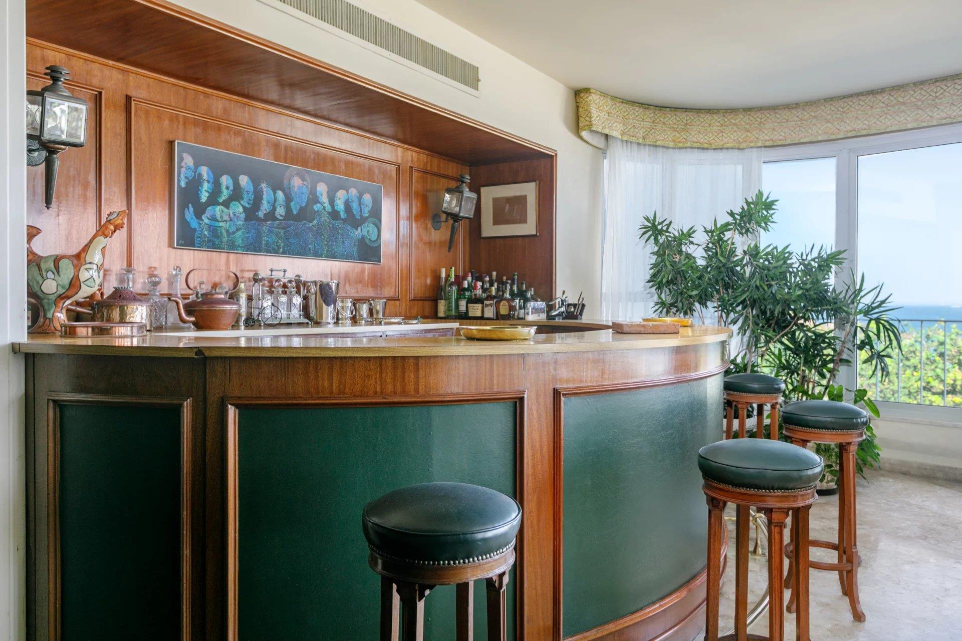 Rio276 - Large apartment in Arpoador