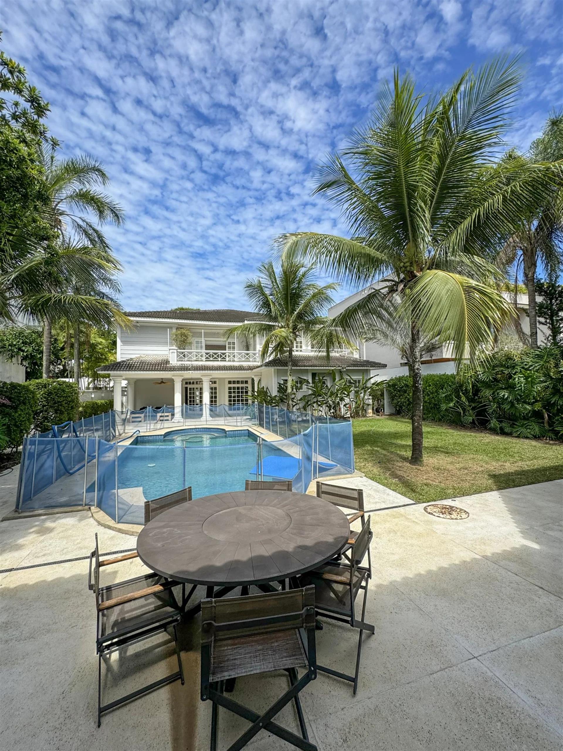 Rio201 - Gated community villa in Barra da Tijuca