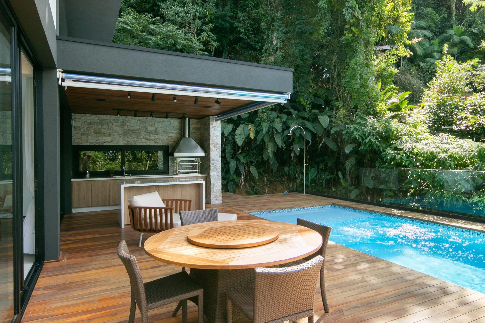Gua002 - Luxurious condominium mansion in Guarujá