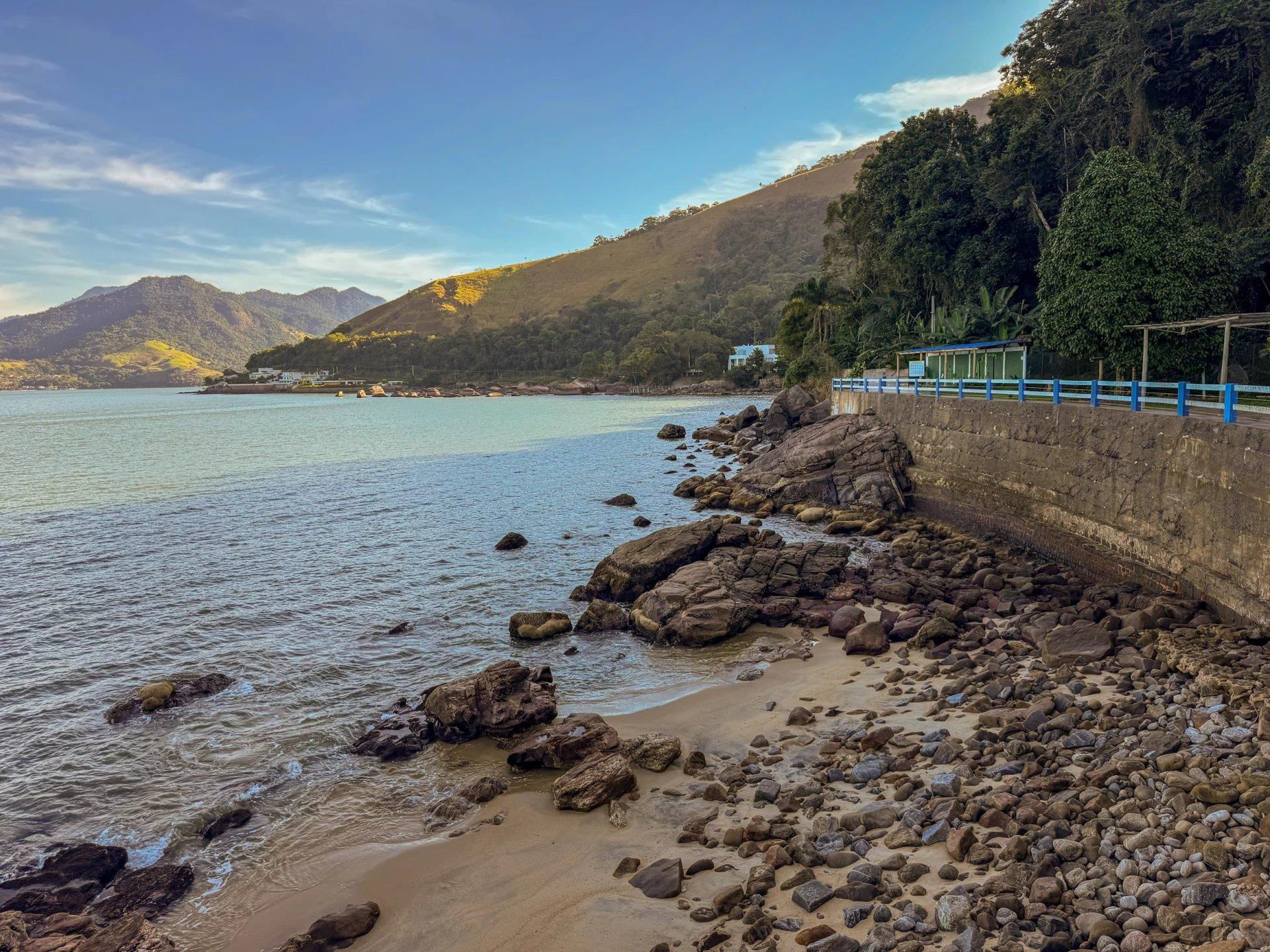 Ang104 - Beachfront Mansion in Mangaratiba