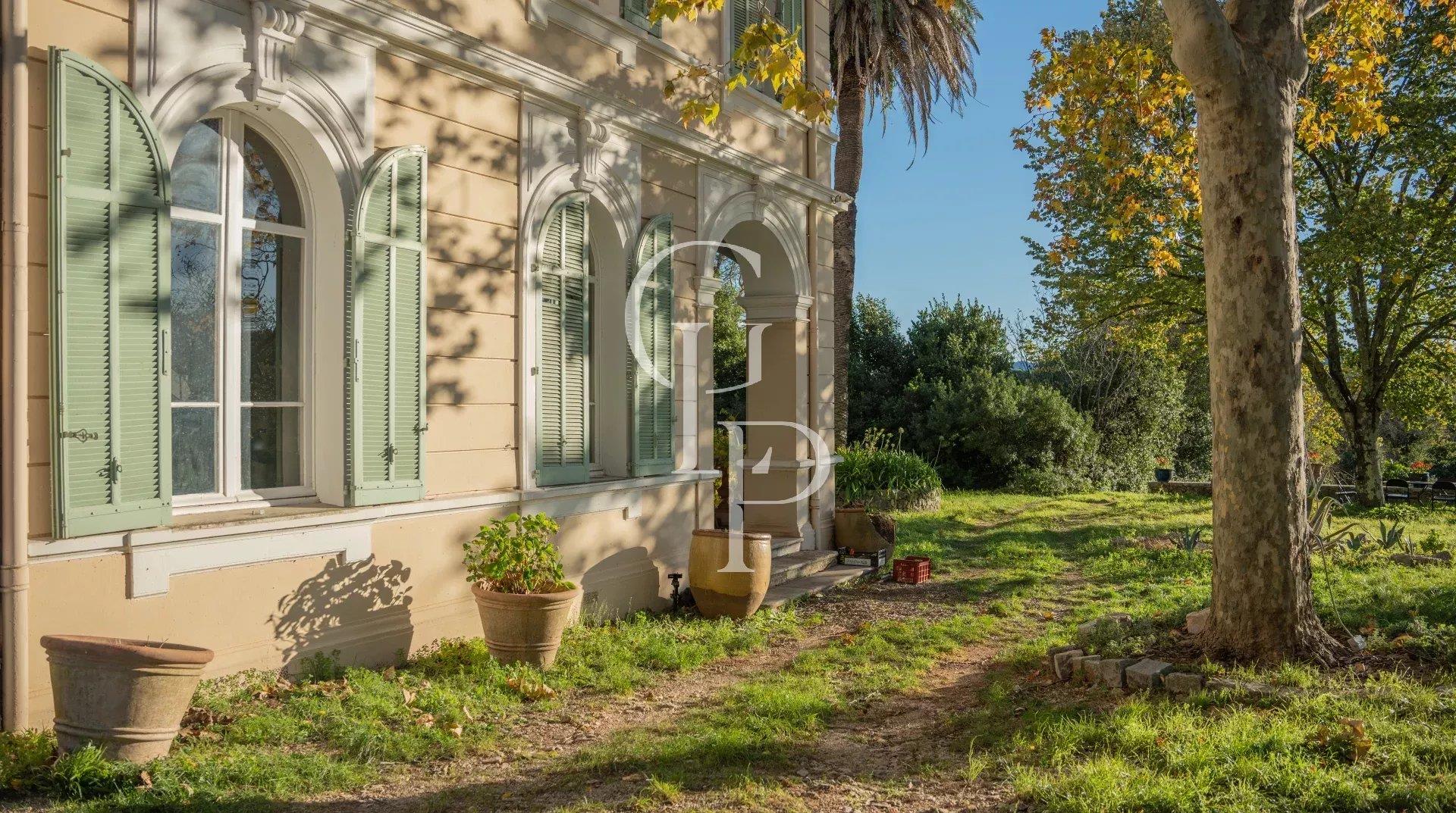 Maison de Parfumeur Historique