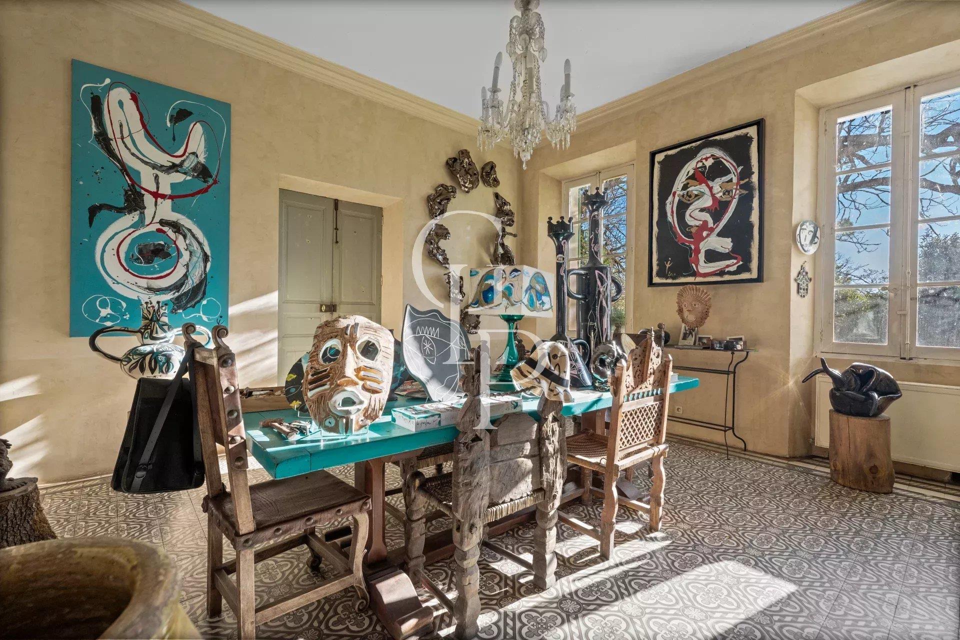 Maison de Parfumeur Historique