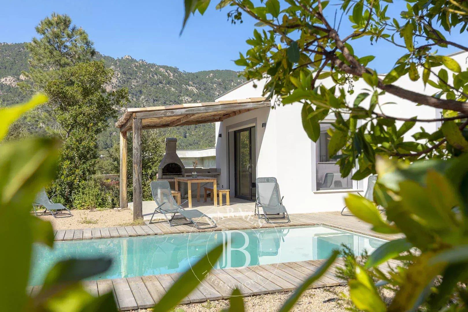 Vente Appartement Sainte Lucie De Porto Vecchio Exclusivité - Sainte-Lucie-de-Porto-Vecchio, Villa 4 chambres, piscine