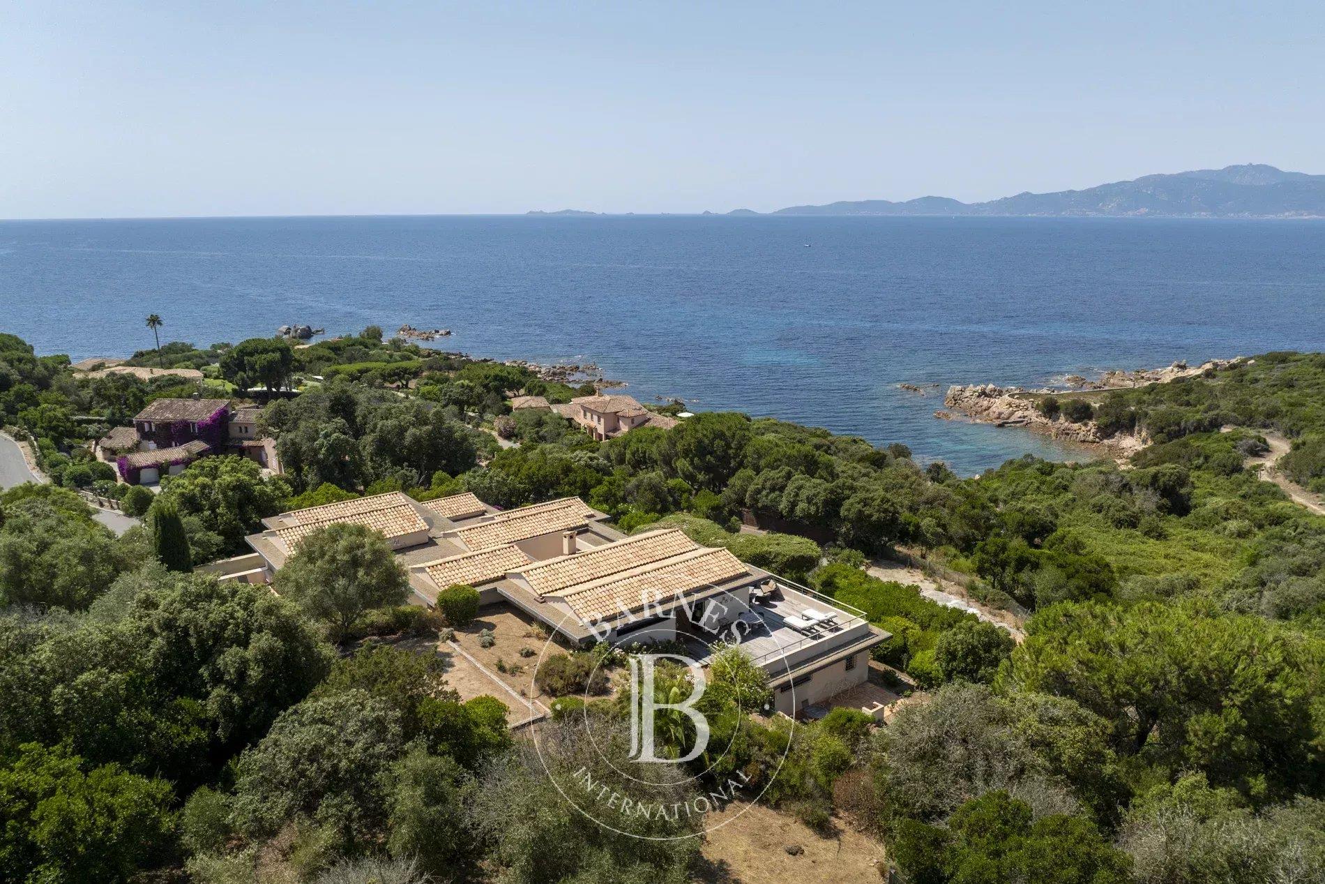 Coti-Chiavari, South Shore, 2 villas, Swimming pool, 7 bedrooms, sea view, walking distance to the b
