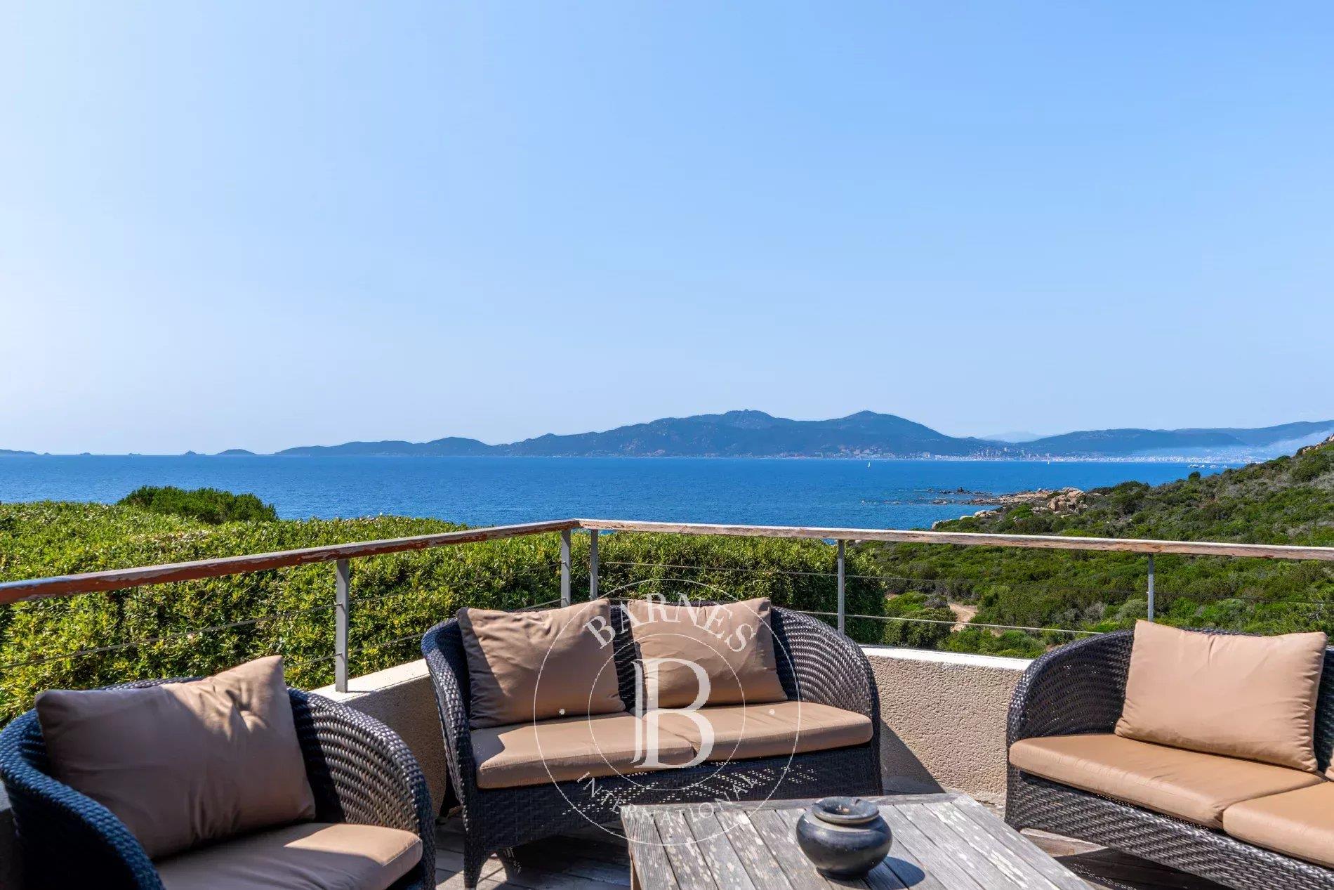 Coti-Chiavari, South Shore, 2 villas, Swimming pool, 7 bedrooms, sea view, walking distance to the b