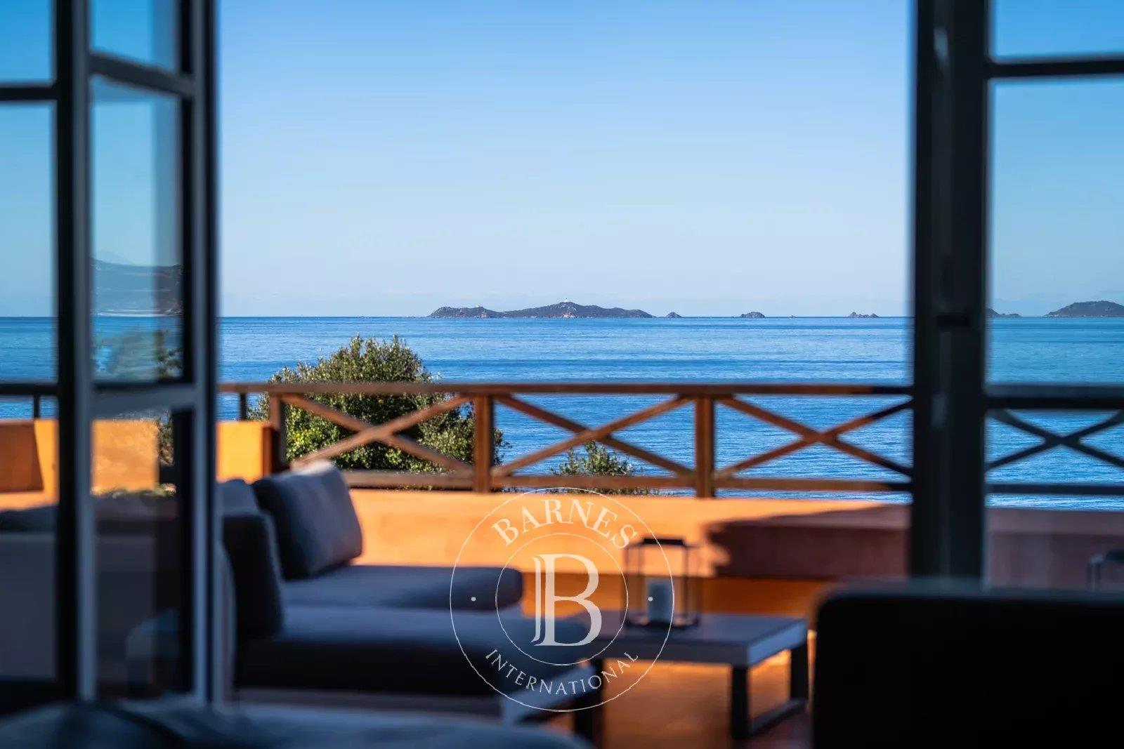 Coti-Chiavari - Property located on the Castagna Peninsula with a 6-bedroom villa and panoramic sea