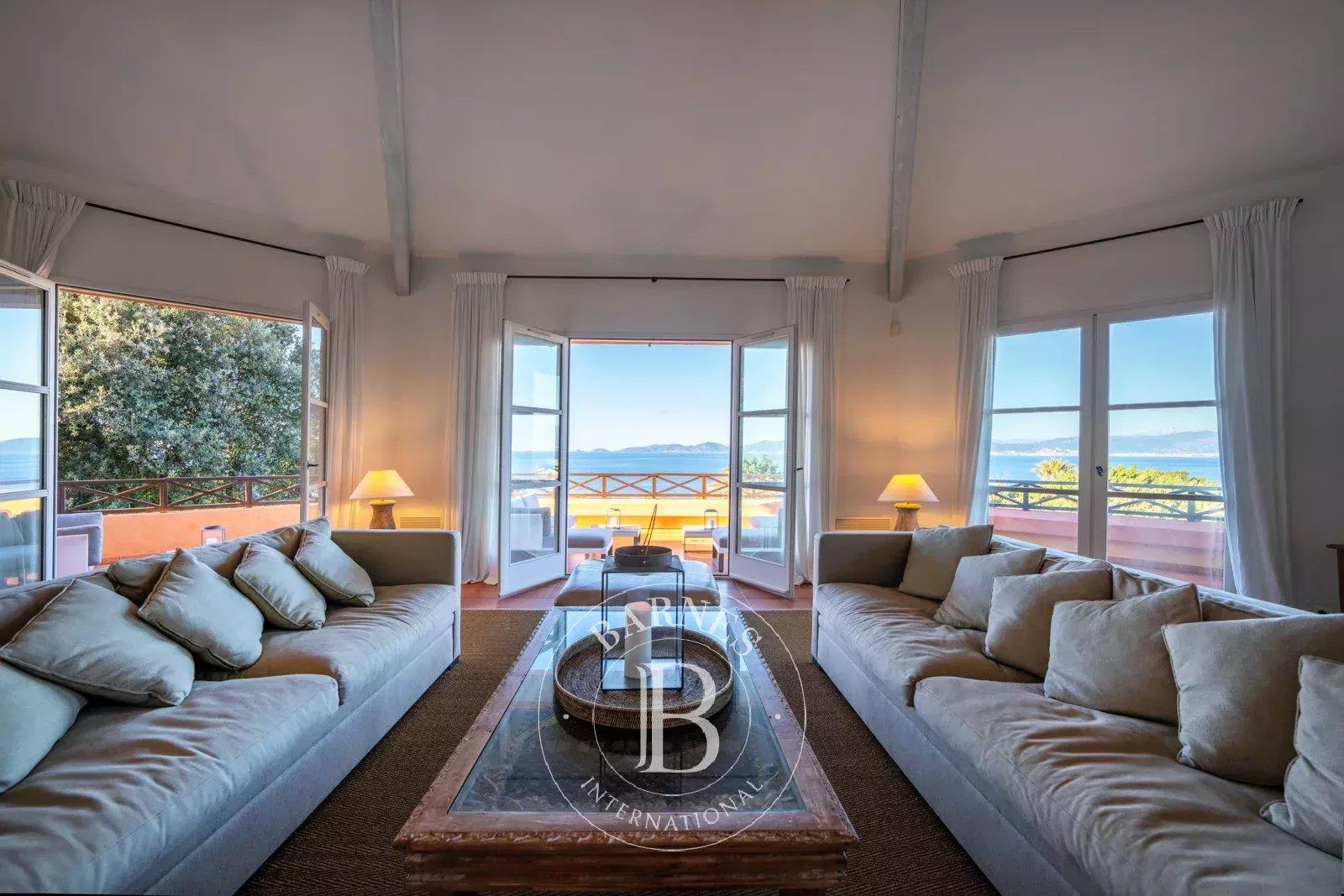 Coti-Chiavari - Property located on the Castagna Peninsula with a 6-bedroom villa and panoramic sea