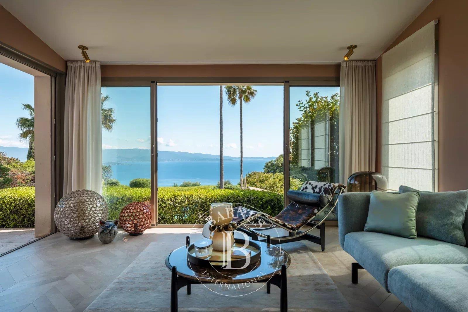 Exclusive, Ajaccio, Villa, 4 bedrooms, panoramic sea view, swimming pool