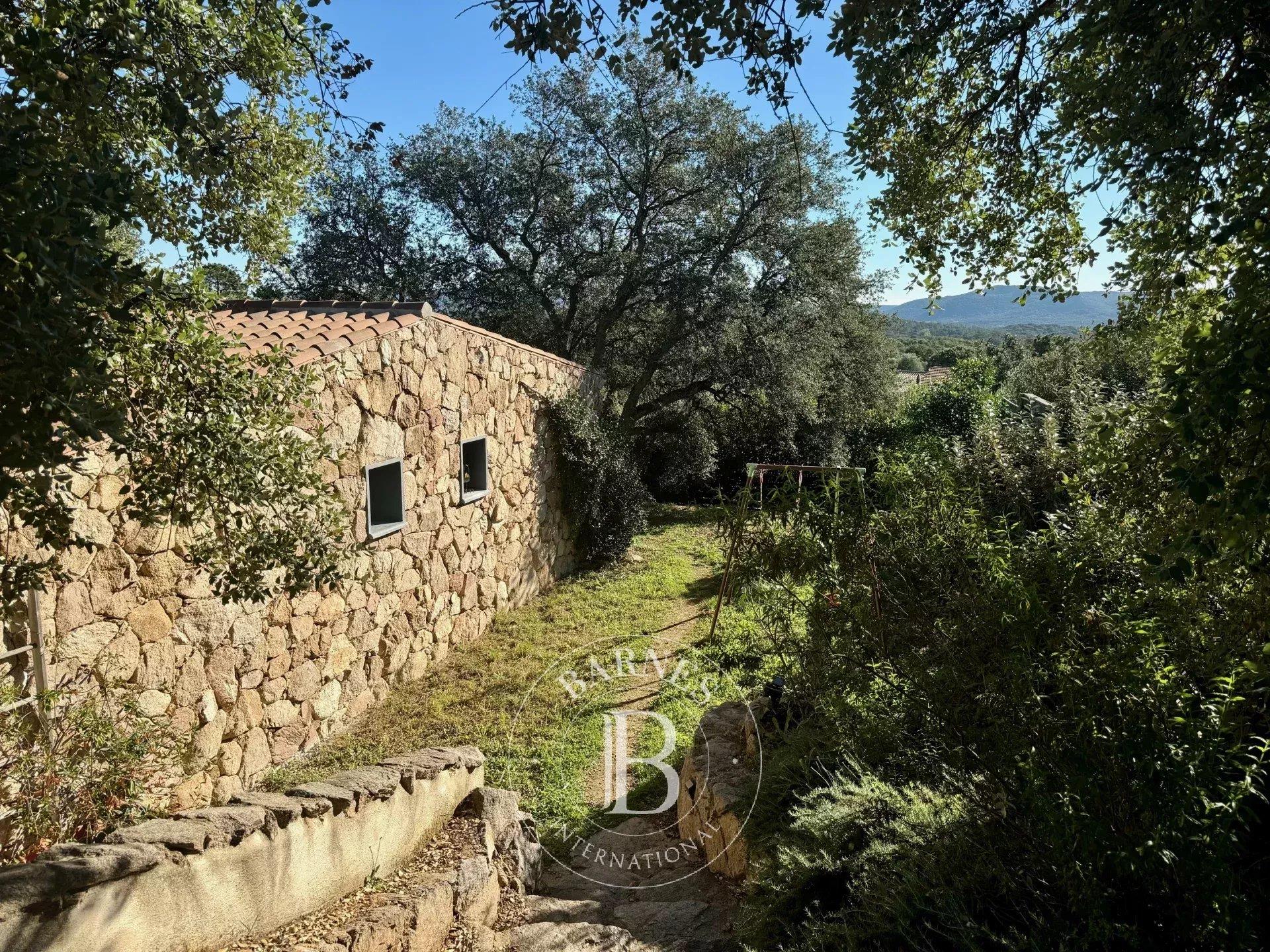 Porto-Vecchio, Shepherd-Style Villa, 2 Bedrooms, Open View