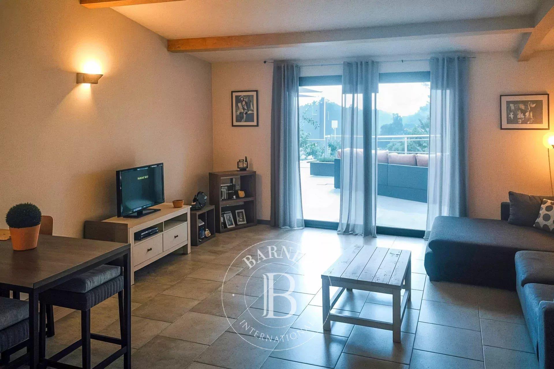 Porto-Vecchio, Shepherd-Style Villa, 2 Bedrooms, Open View