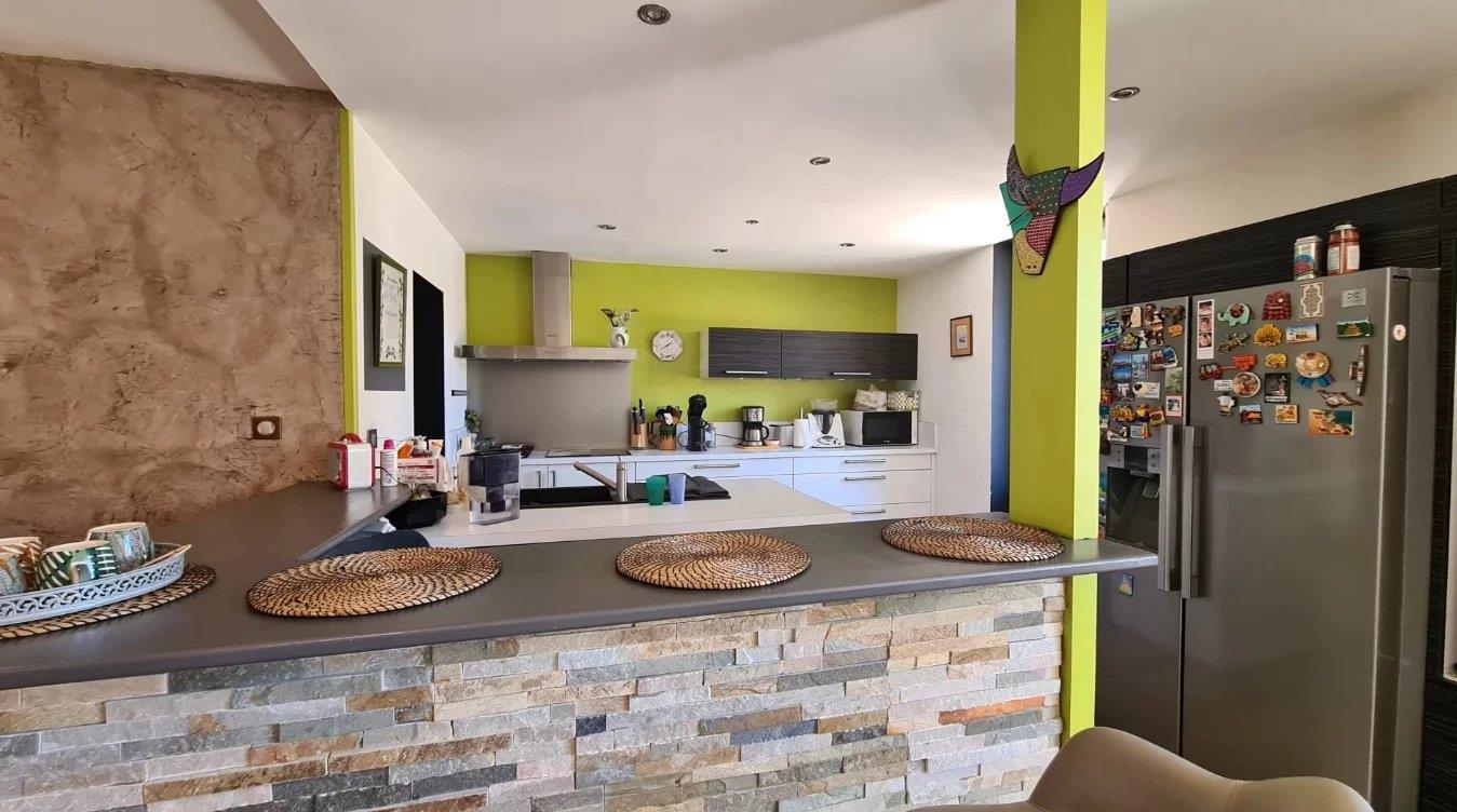 Spacious Family Home with Large Terrace