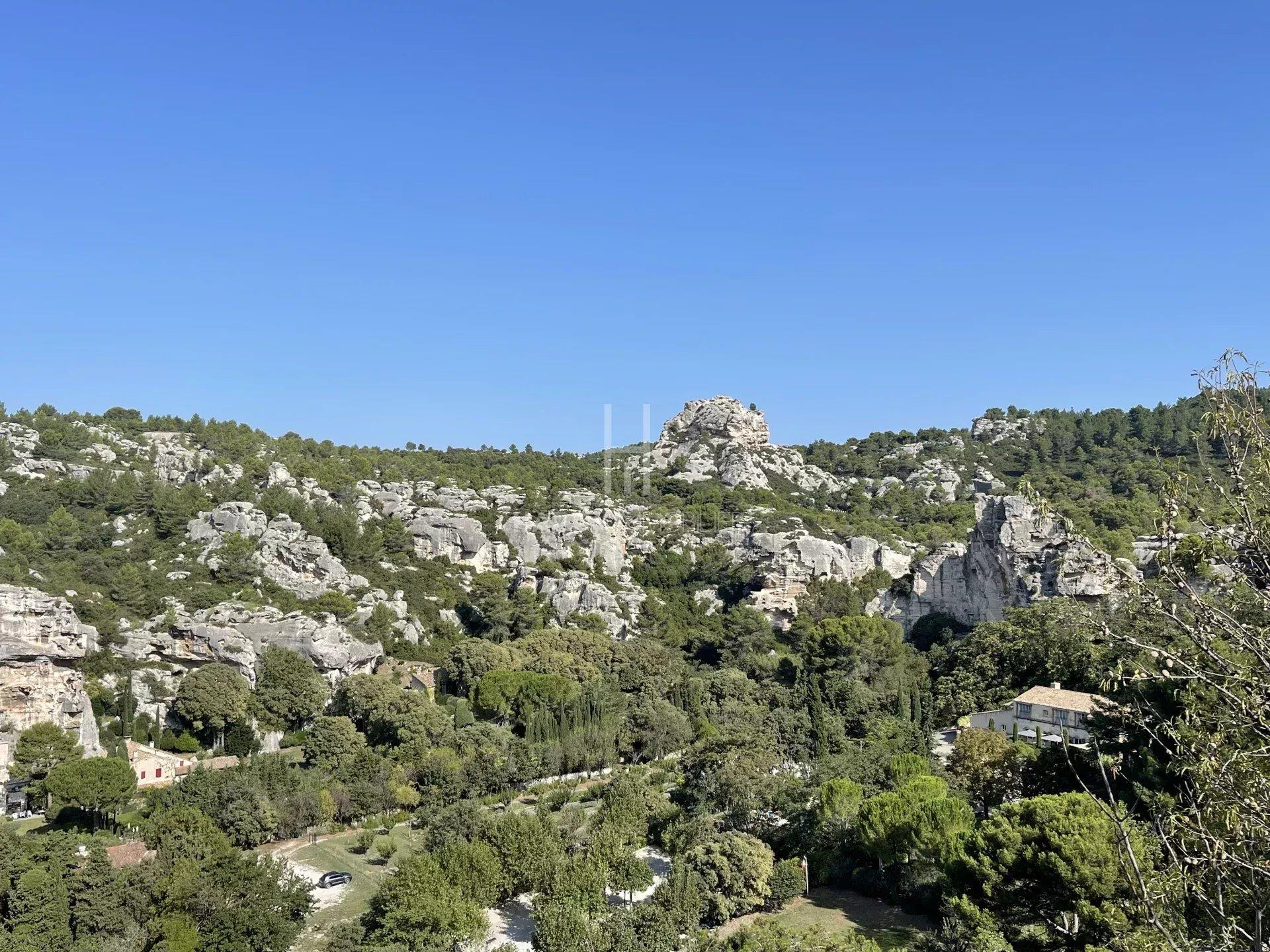 Village house in the heart of the village of Les Baux de Provence
