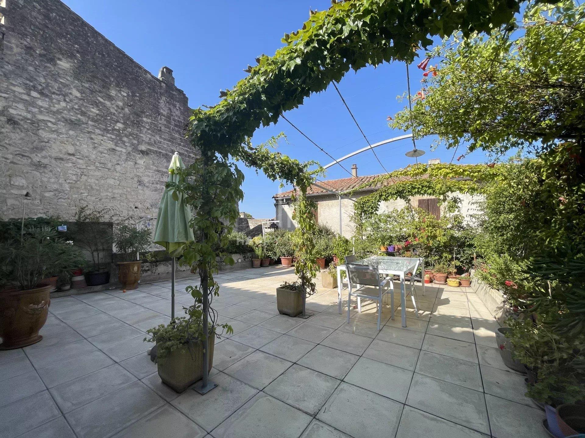 Village house in the heart of the village of Les Baux de Provence