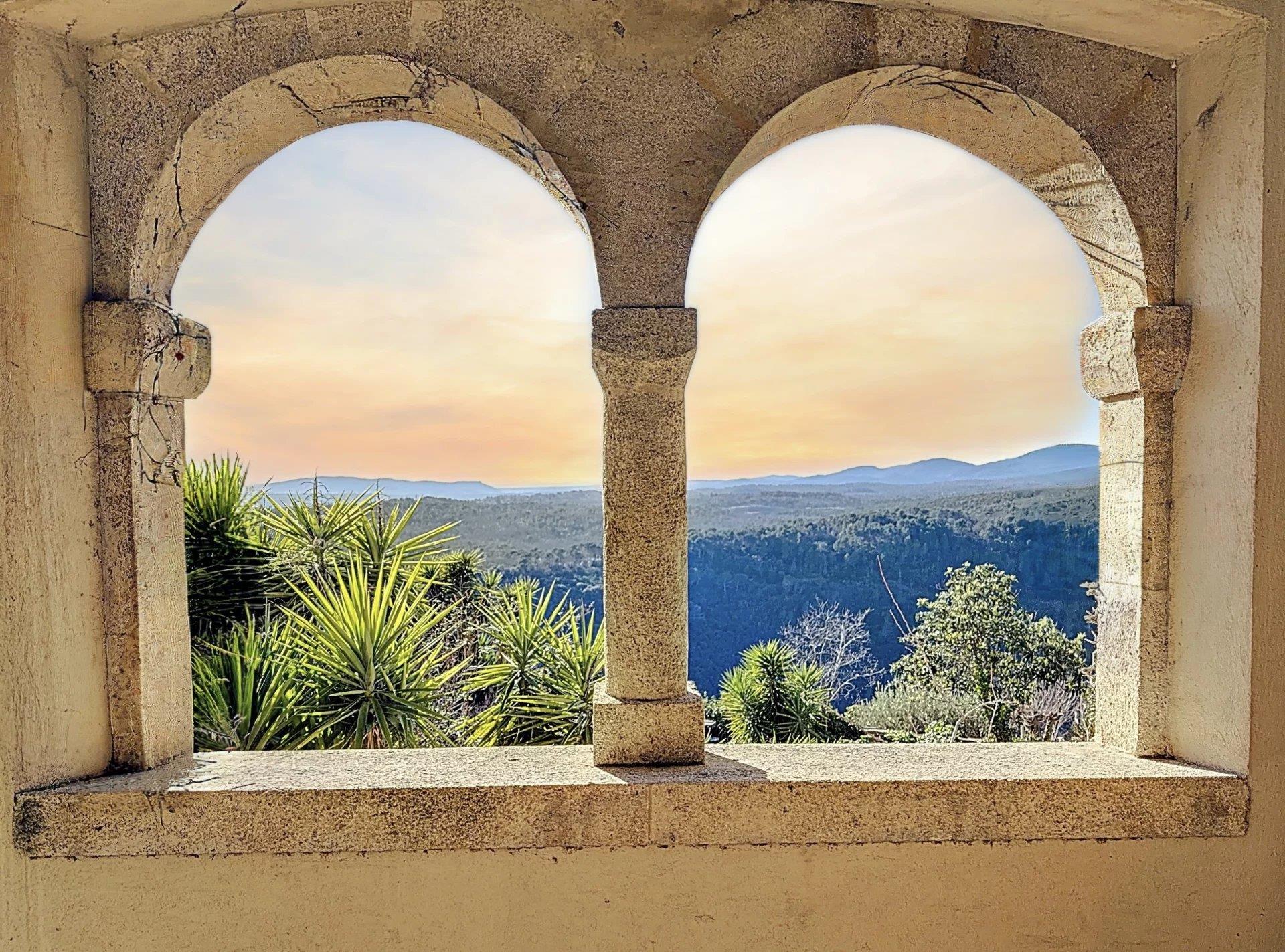 Maison à vendre, 536m², Saint-Cézaire-sur-Siagne