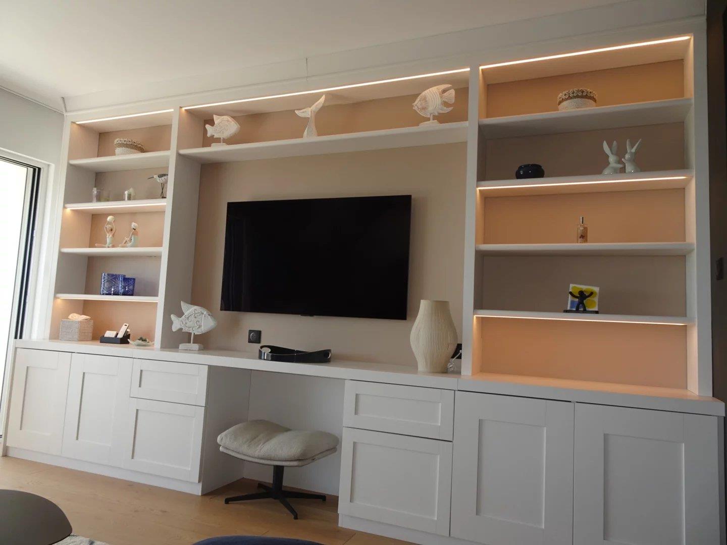 Purchase: Apartment (83150)