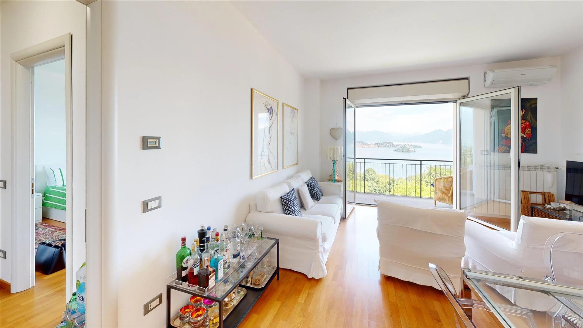 Two-Room apartment for sale in Baveno with beautiful lake view