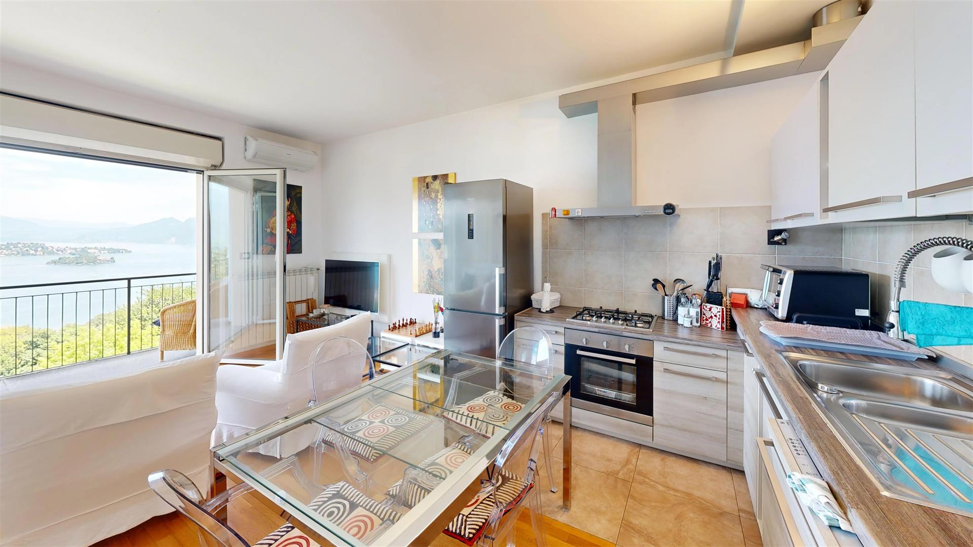 Two-Room apartment for sale in Baveno with beautiful lake view