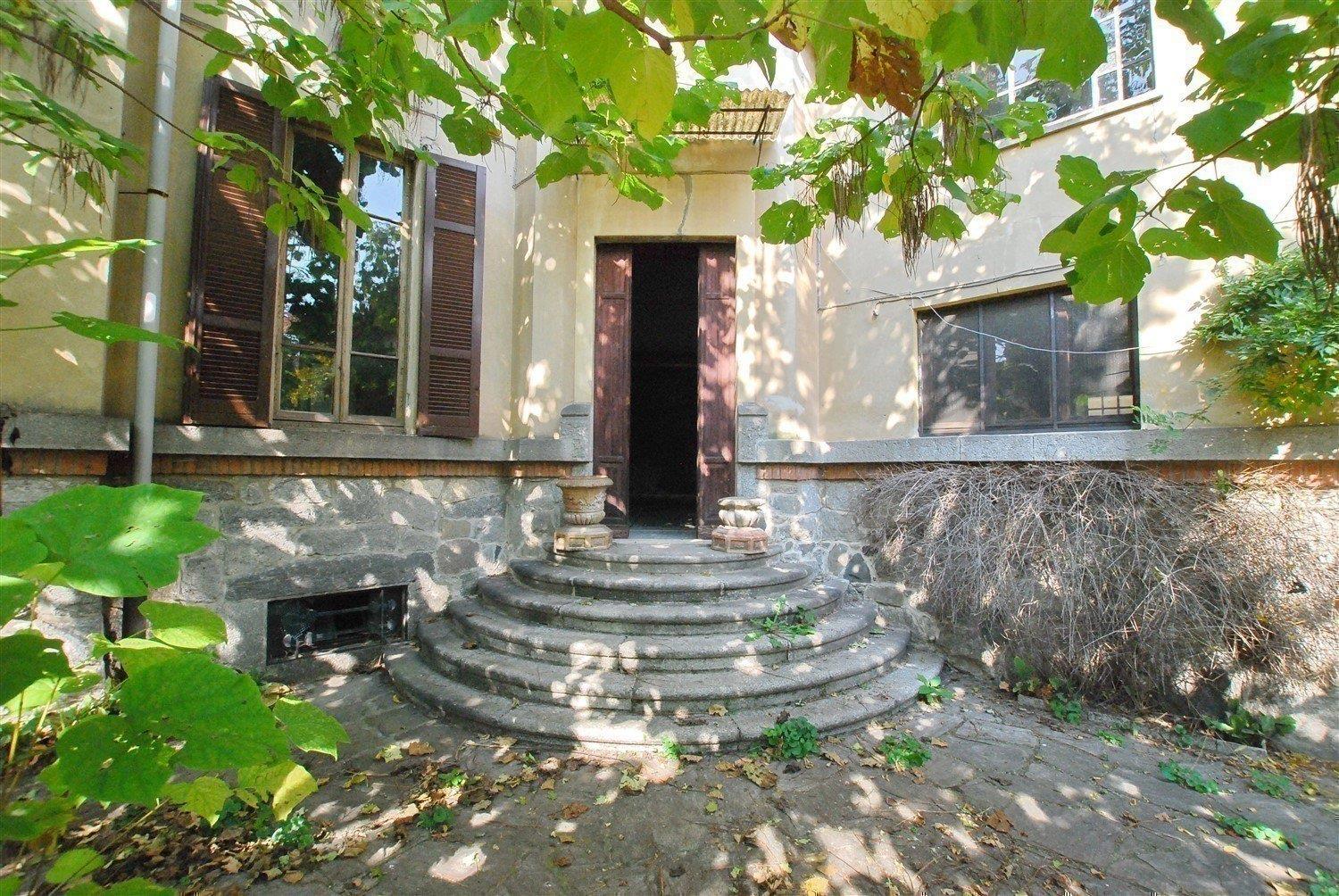 Historic villa for sale in Golasecca