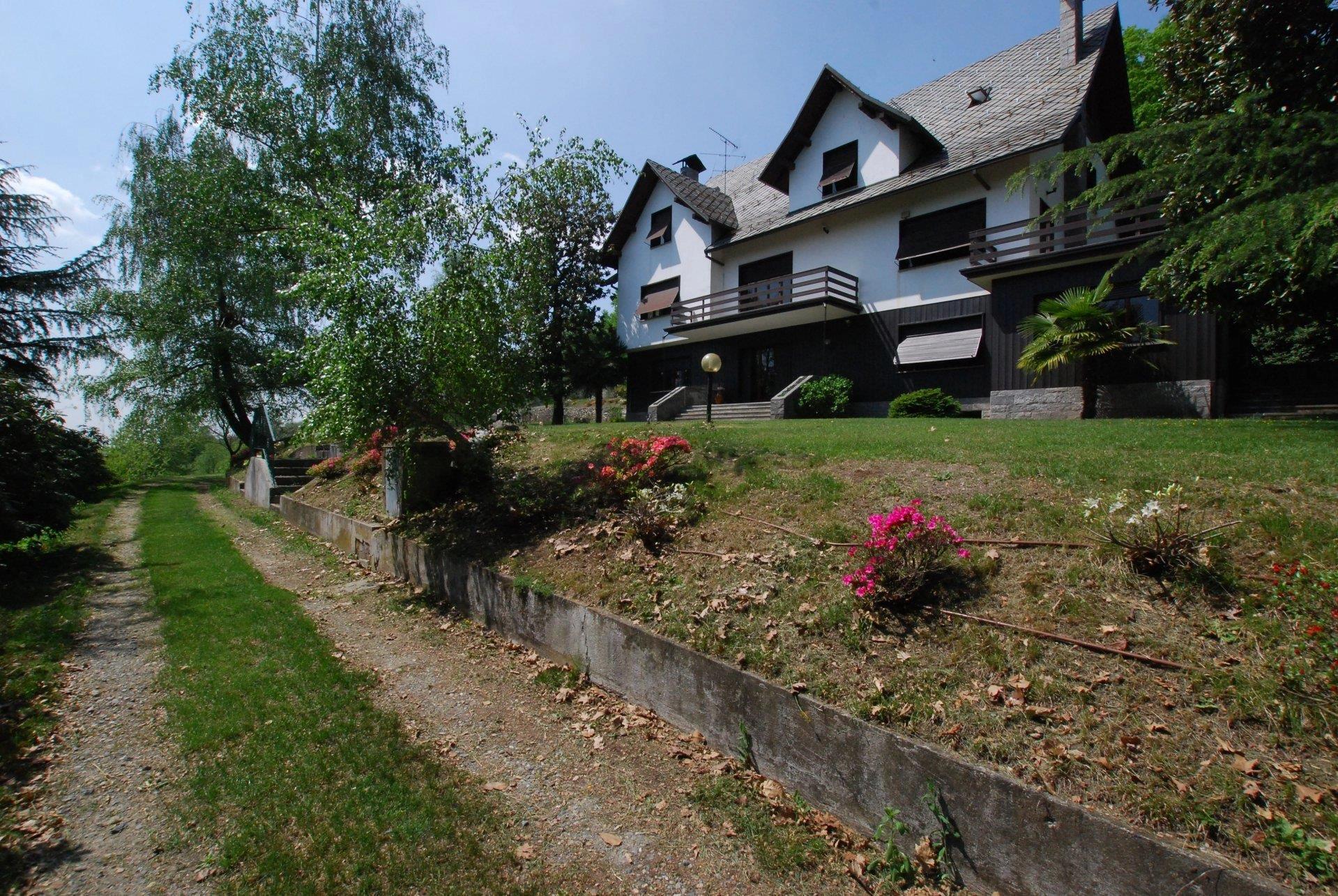 Property for sell on Arona hills