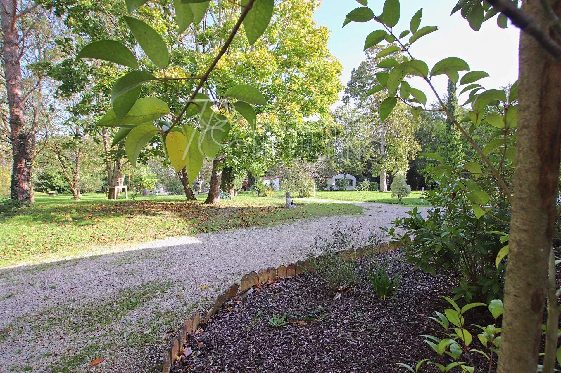 Sale 15Mn South Toulouse Castle And Outbuildings