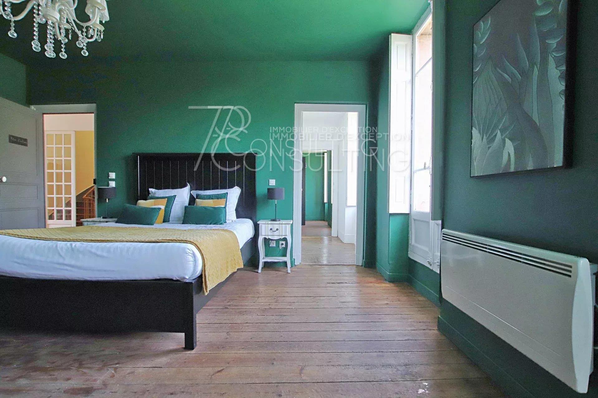 Sale 15Mn South Toulouse Castle And Outbuildings