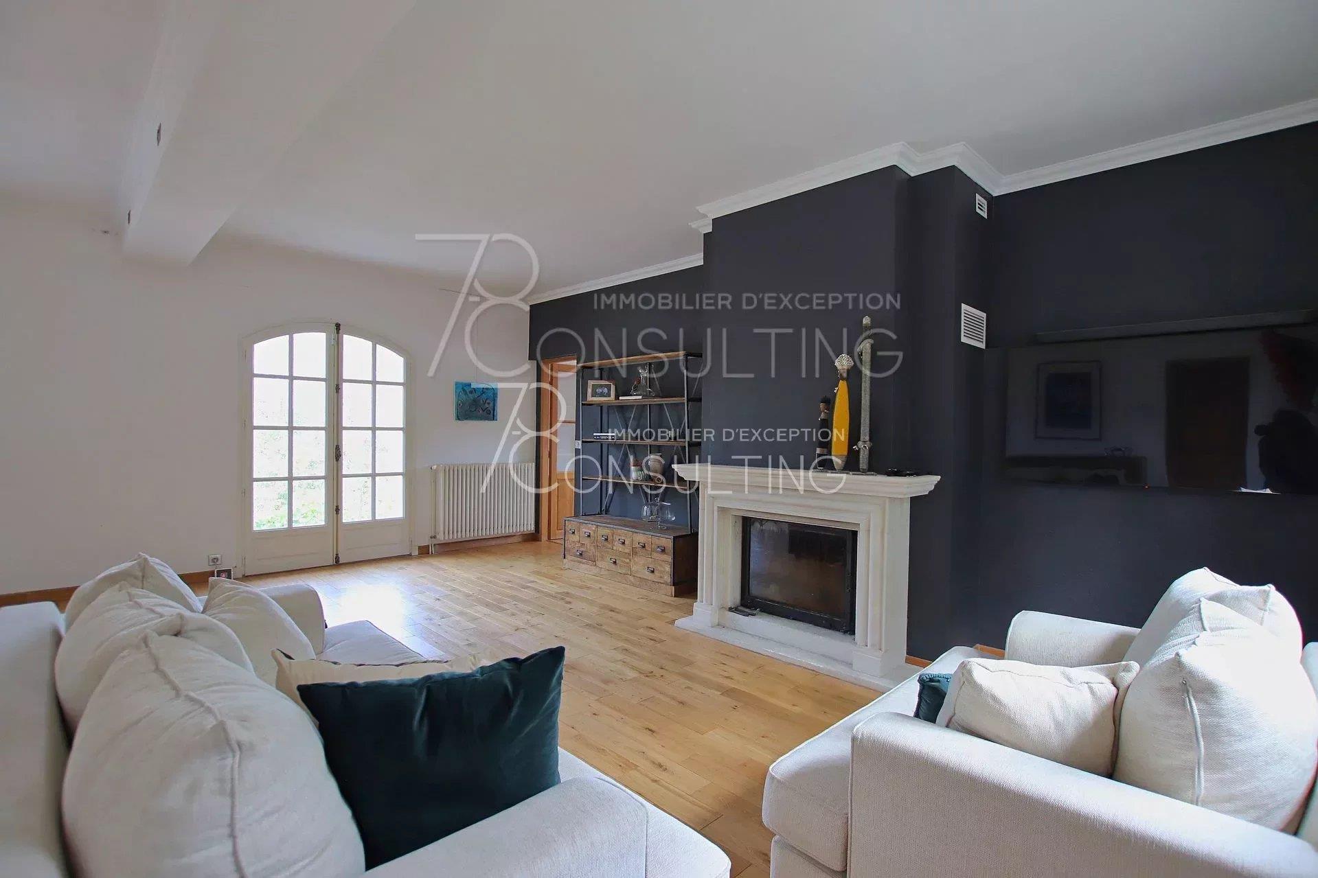 Sale Castelnau d'Estretefond sector 20km Blagnac airport Contemporary house