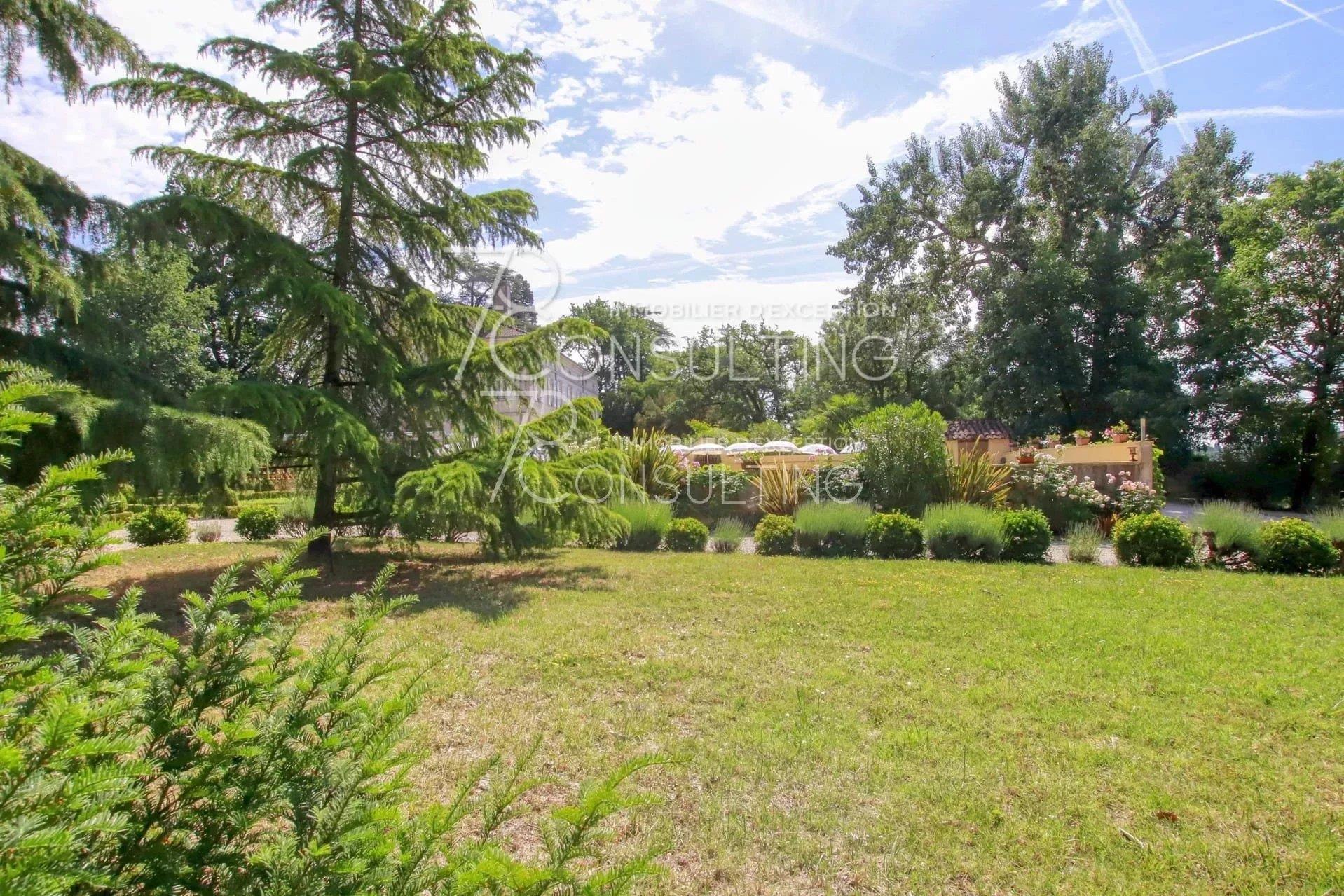 Urgent Sale Mansion 50Mn Aéroport