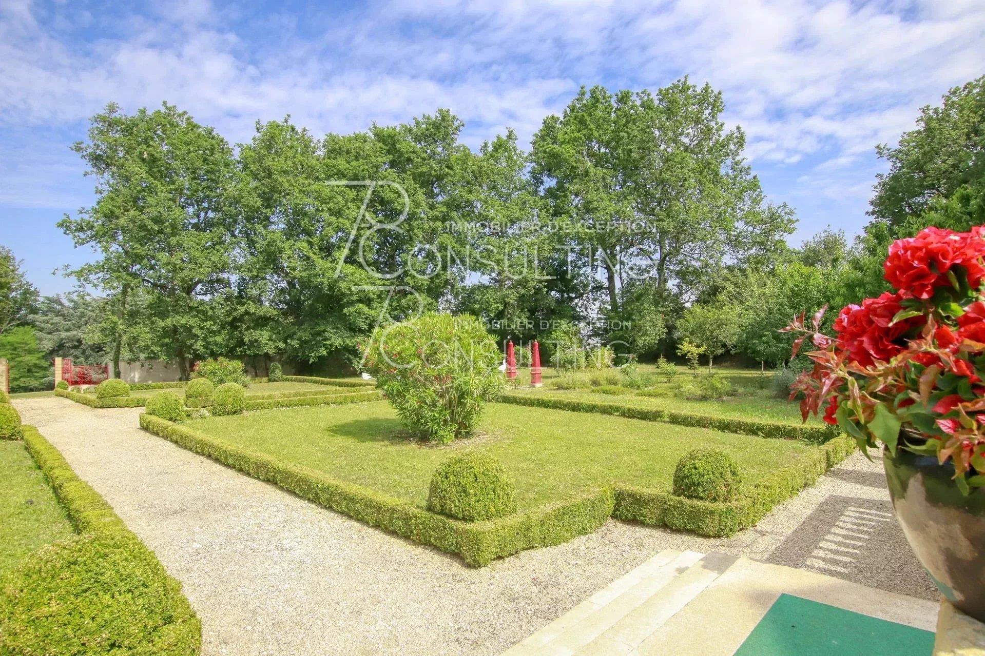 Urgent Sale Mansion 50Mn Aéroport
