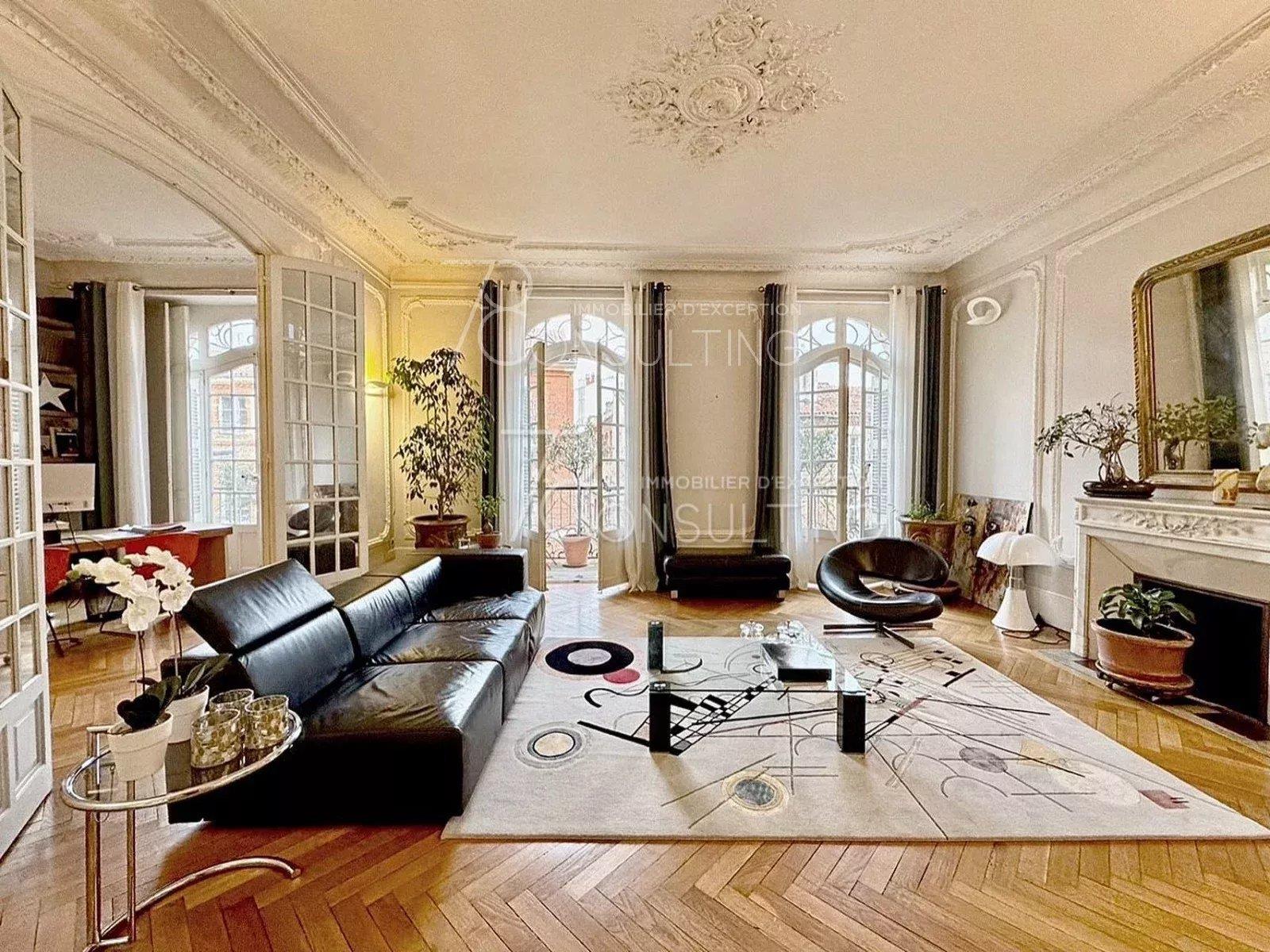 For Sale - Toulouse - Carmes - Bourgeois Apartment