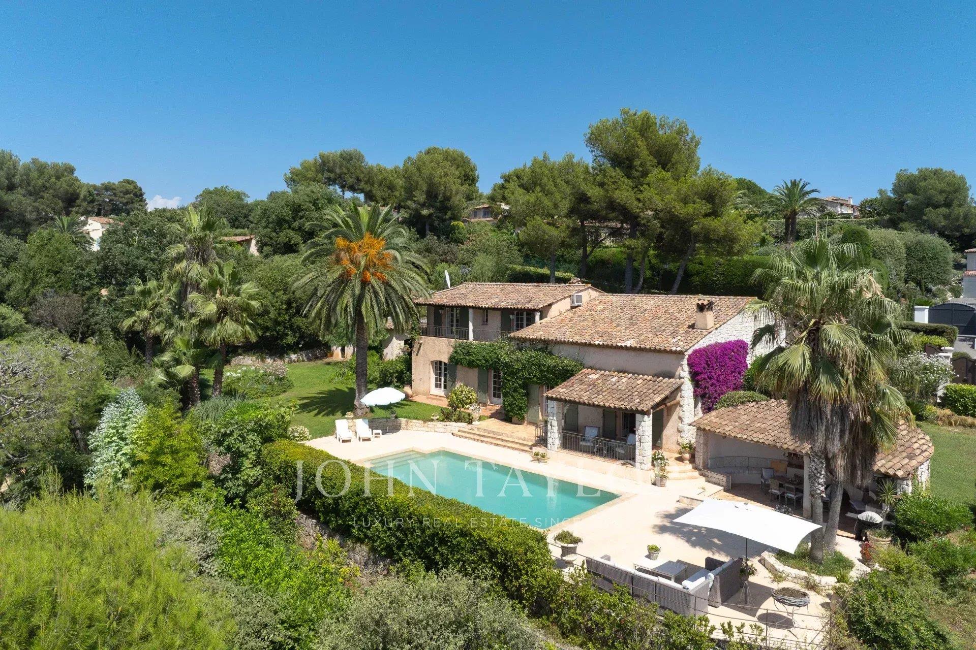 Gran propiedad con encanto - Zona muy solicitada