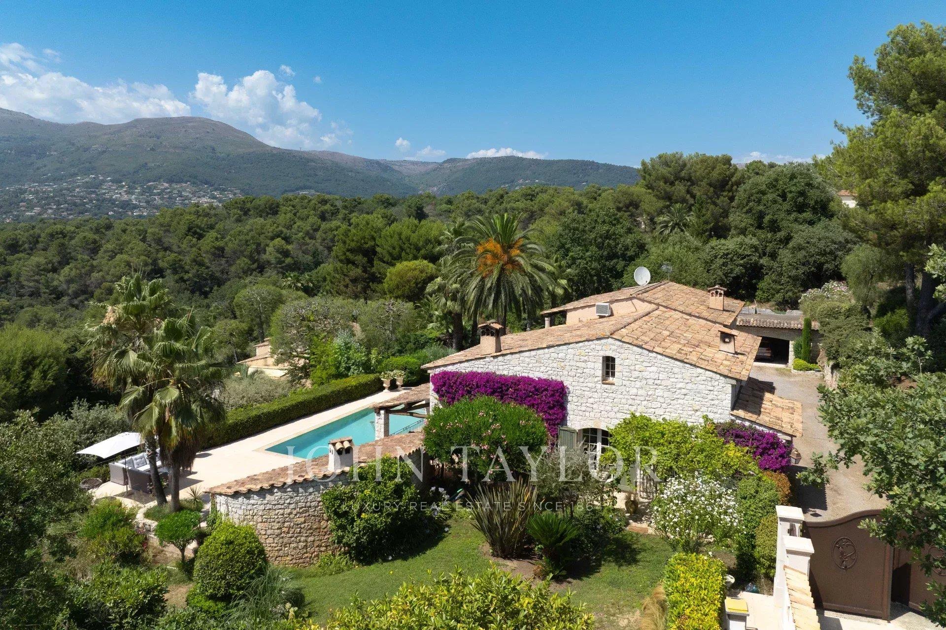 Gran propiedad con encanto - Zona muy solicitada