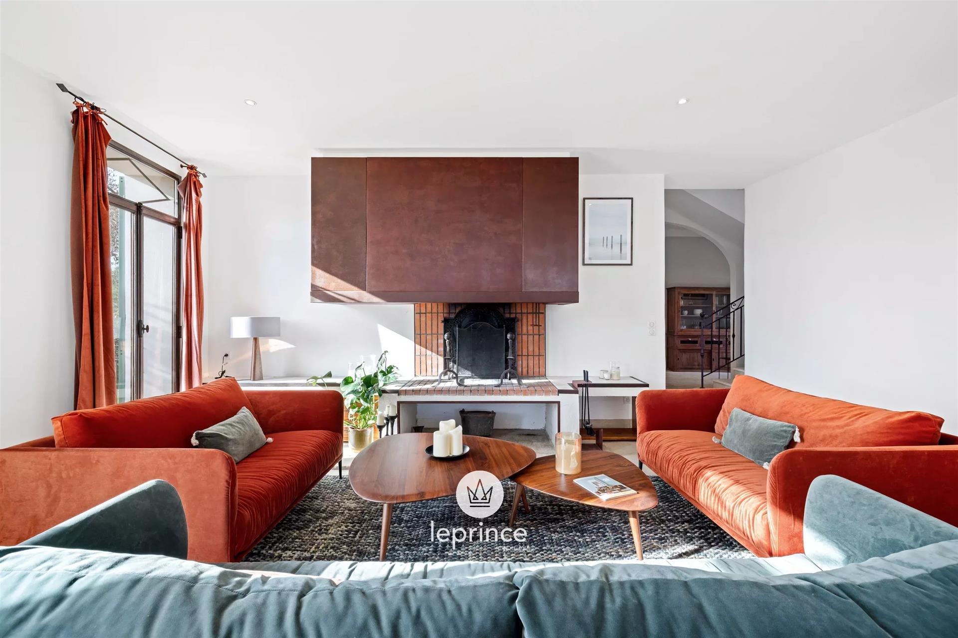 Maison à louer, 263m², Nice