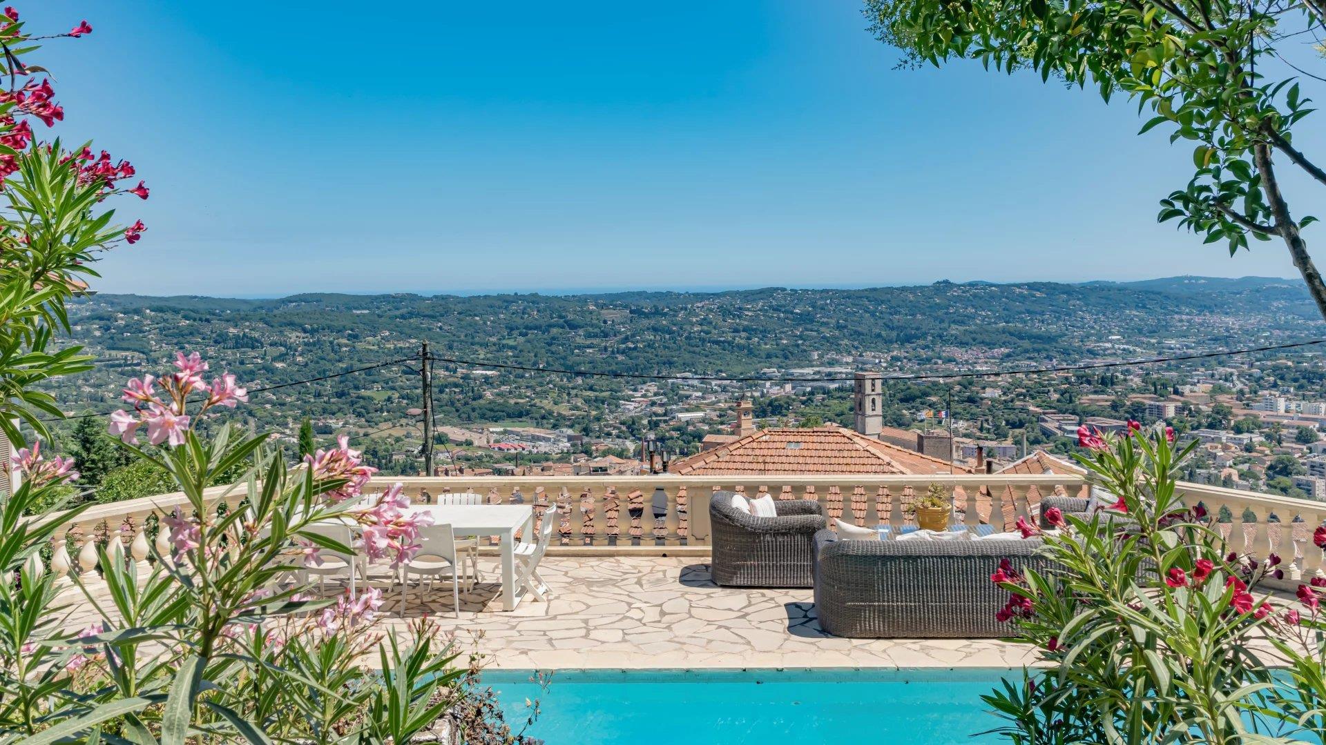 Grasse - Maison De Parfumeur Renovee Avec Vue Mer