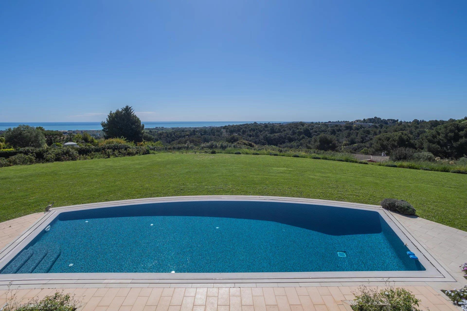 Biot - Bairro Residencial - Vista Panorâmica Sobre O Mar