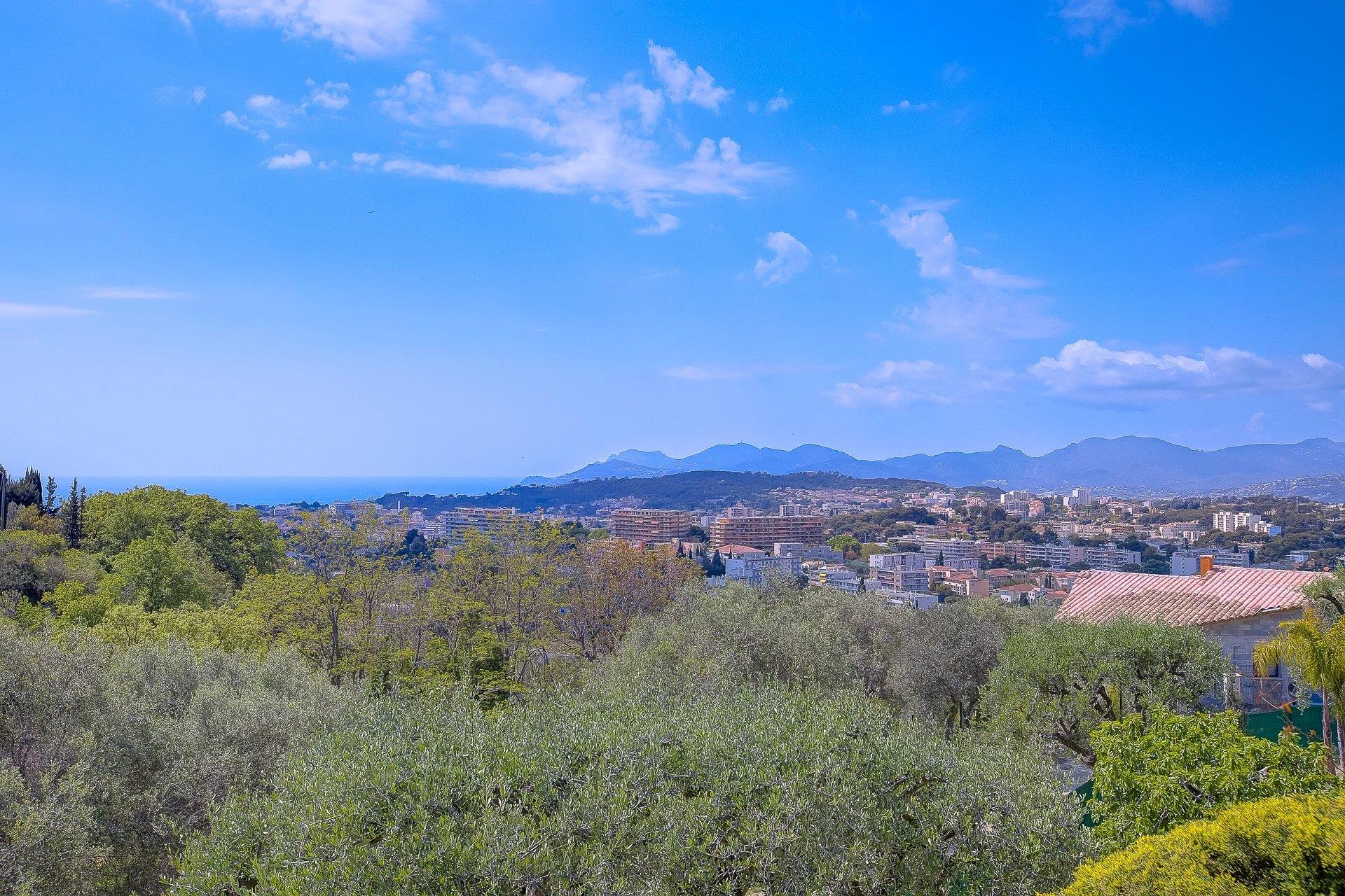 Moradia com vista para o mar - perto de Cannes