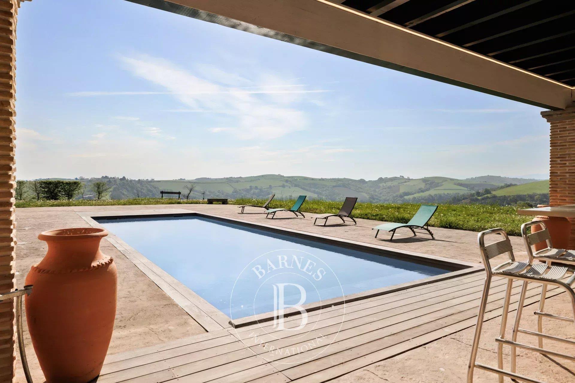 Bardos, Beautiful Country House Facing The Pyrenees